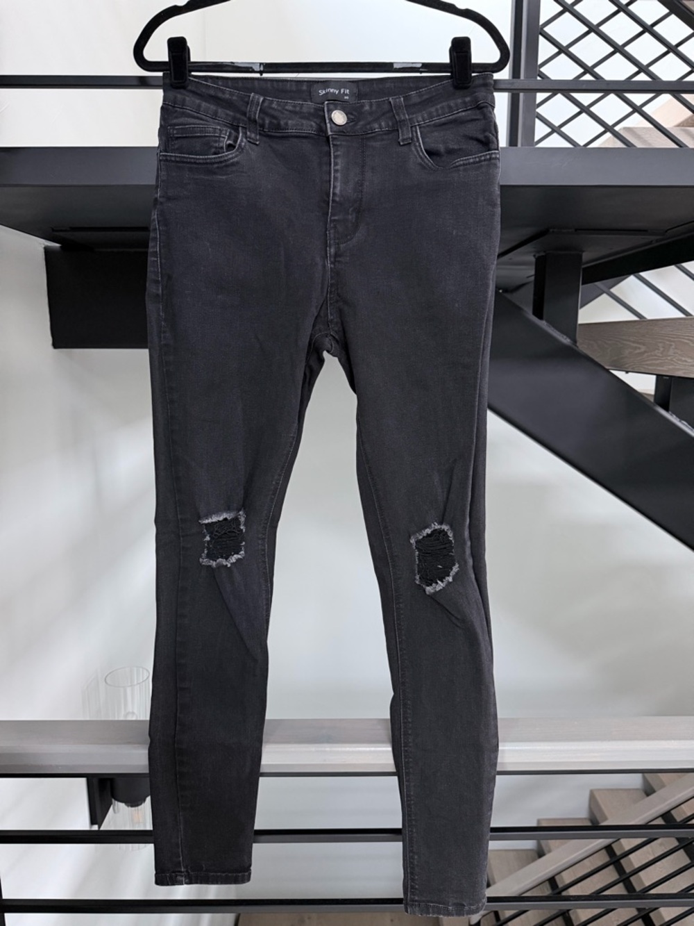 Men’s Express Skinny Fit Black Distressed Jeans size 30